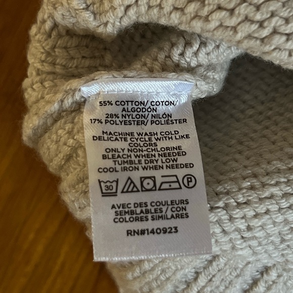 NWOT LOFT Cropped Cardigan - Picture 10 of 11